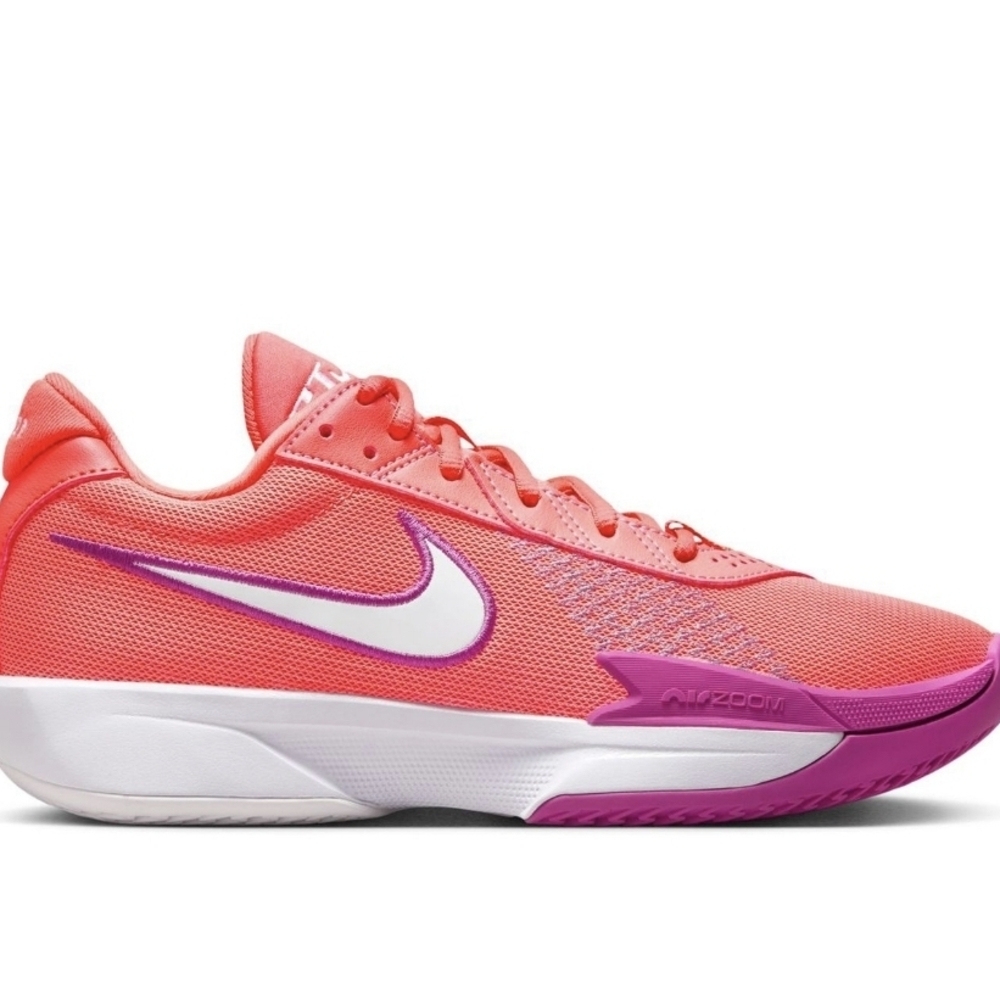 Nike Women's Pink and Purple Athletic Shoes